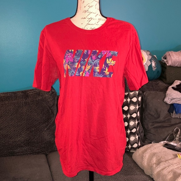 Nike Other - 🎉4 for $20 Nike Graphic Tee, Large